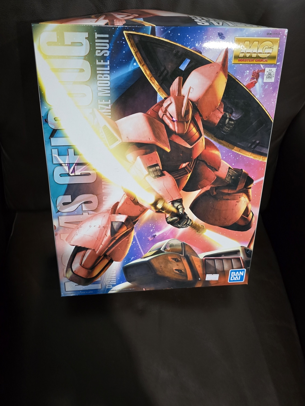 Bandai MG Action Figure Model Kit - Red Z'Gok Mobile Suit